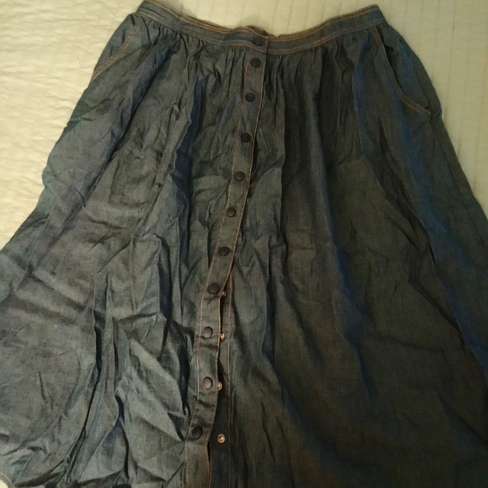 Midi skirt